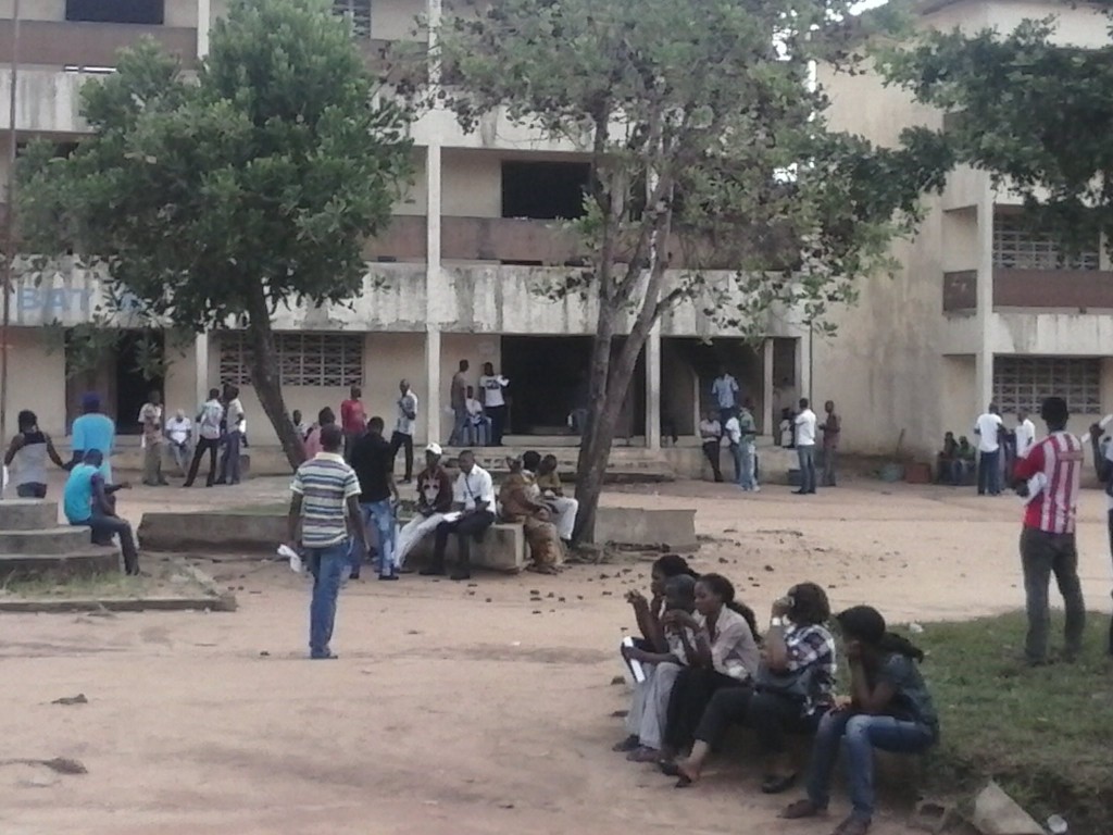 Article : 21 avril, les &eacute;lections sabot&eacute;es &agrave; Abidjan