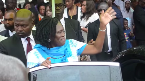 Article : Recadrée sur Facebook, Simone Gbagbo se dégonfle!