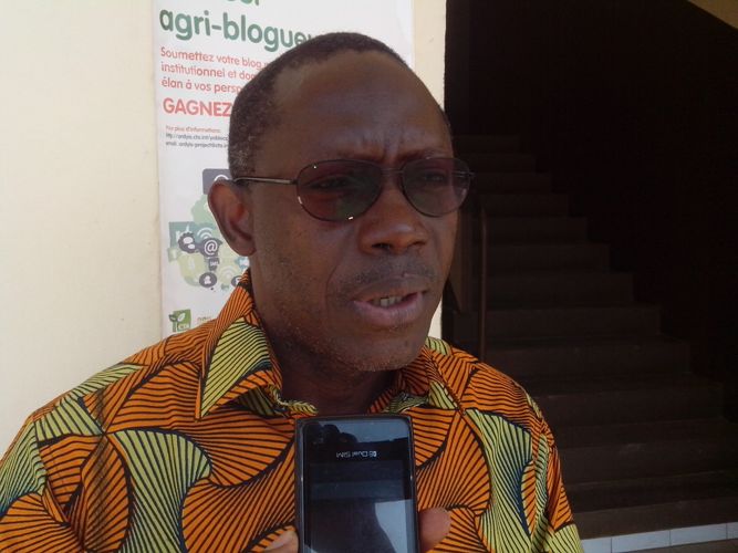 Doumbia S&eacute;kou, chef de d&eacute;partement Appui au d&eacute;veloppement &eacute;tudes d&rsquo;impact au CNRA. Ph: FBI