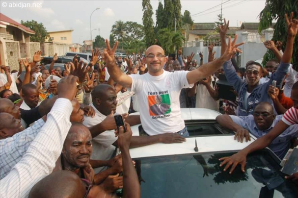 Michel Gbagbo, le fils de son père, accueilli en triomphe, au lendemain de sa libération, par les militants du FPI. Ph: DR
