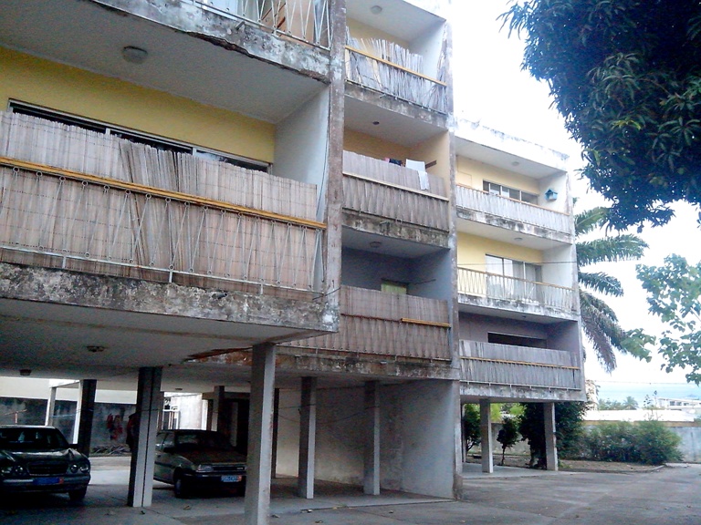 Les quelques ex-agents de la multinationale, ne savent plus &agrave; quel sain se vouer, un syndic est sur le point de les vider de la "cit&eacute; Air Afrique" de Bi&eacute;try (Marcory). Ph: FBI