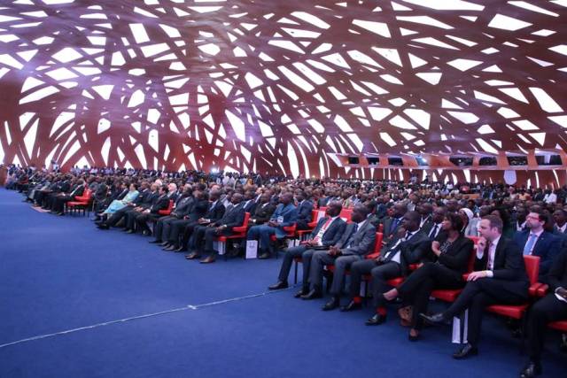 Lors du lancement du projet "un citoyen, un ordinateur + une connexion internet", le jeudi 19 f&eacute;vrier 2015, &agrave; l'h&ocirc;tel Ivoire. &copy;PRCI