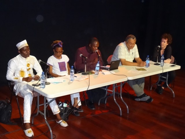 En tenue traditionnelle pour montrer d'o&ugrave; je viens. Chose qui symbolise bien le nord de chez moi. &copy; BRPC