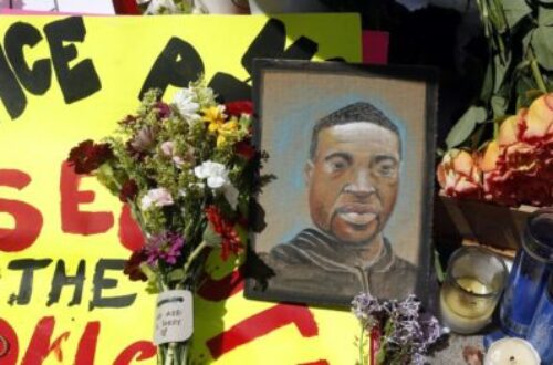 Article : George Floyd : un noir américain, tué par étouffement
